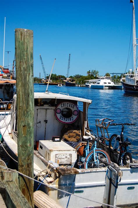 The Sponge Docks at Tarpon Springs - Floridiana Magazine