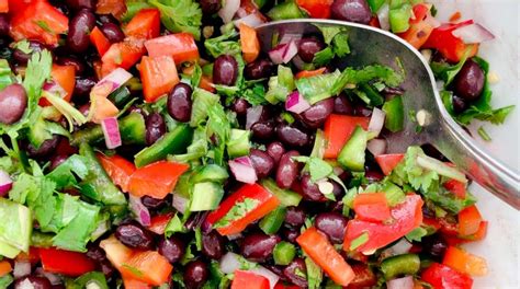 SPICY BLACK BEAN SALAD | Absolutely Flavorful