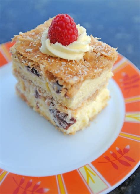 Sponge Cake with Cream Filling Stock Image - Image of treat, food: 27757865