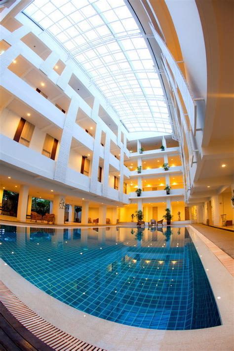 HOTEL Trang Hotel, Bangkok in Thailand | Backpacker Hostels