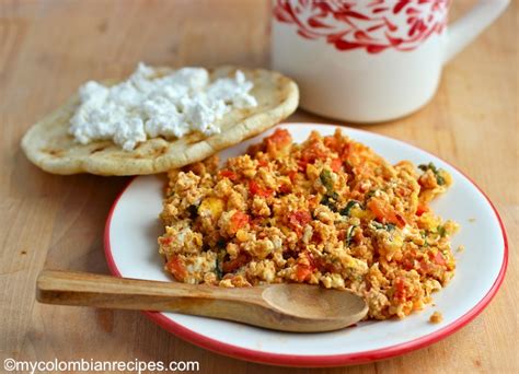 Huevos Pericos (Scrambled Eggs with Tomato and Scallions) - My Colombian Recipes