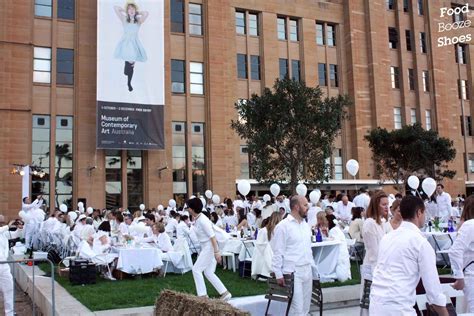 Food, booze and shoes: All class, all white: Dîner en Blanc Sydney