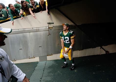 Green Bay Packers Aaron Rodgers gets workout advice from classic SNL ...