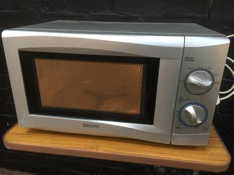 Lovely clean Sanyo microwave | in Liverpool, Merseyside | Gumtree