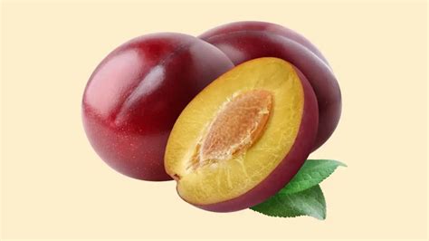 Top 8 Health Benefits of Eating Plum Fruit