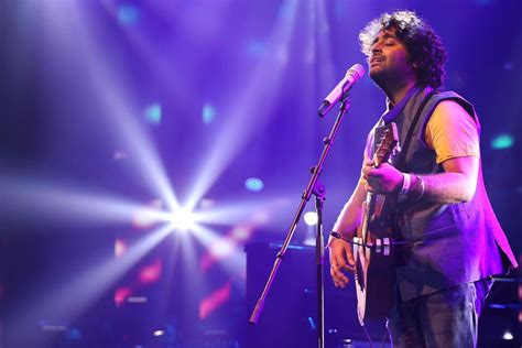 30+ Arijit Singh New Images & All HD Pictures Photoshoots