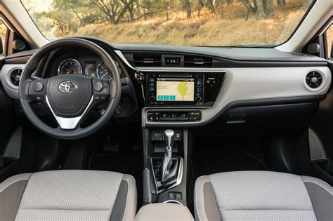 2019 Toyota Corolla Pictures - 111 Photos | Edmunds