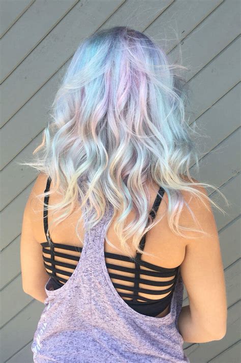 36 Beautiful Holographic Hair Trend Pictures That Are So Stunning You Can't Look Too Long At Them