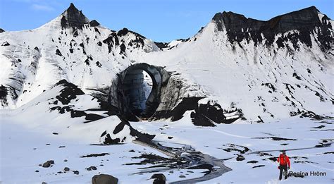 The magical Katla Ice Cave in South-Iceland - Glacial Experience