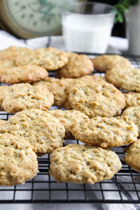 Old Fashioned Oatmeal Cookies Recipe