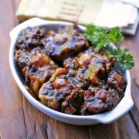 Slow Cooker Oxtail, Rich and Flavorful - Healthy Recipes Blog