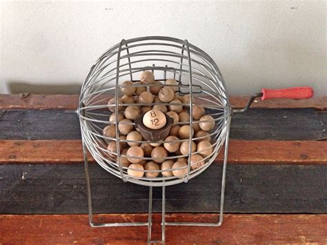 Vintage Bingo Cage with Balls / Vintage Bingo Wheel / Vintage