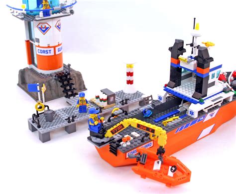 Coast Guard Patrol Boat & Tower - LEGO set #7739-1 (Building Sets > City)