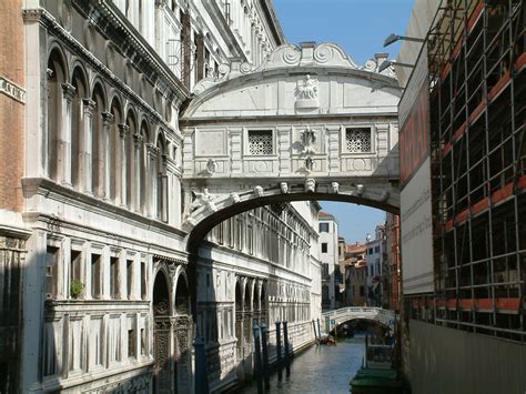 File:Venice, Bridge of Sighs.jpg