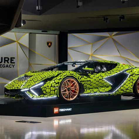 1:1 Lego Lamborghini Sián Took More than 400,000 Bricks to Make