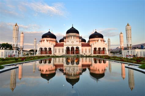 Uniknya Arsitektur Masjid Raya Baiturrahman, Landmark Kebanggaan Banda ...