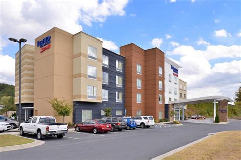 Fairfield Inn & Suites Calhoun Hotel (Calhoun (GA)) - Deals, Photos ...