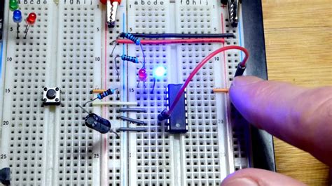 Preview of D type flip flop w debounced switch circuit using 4013 integrated circuit IC DIY ...