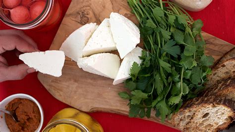 Captivated by the Caucasus: How to master traditional Adygei cheese at home - Russia Beyond