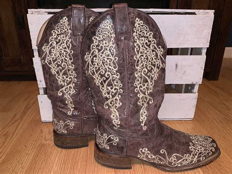 5 of our favorite western dress boots for women farmers | AGDAILY