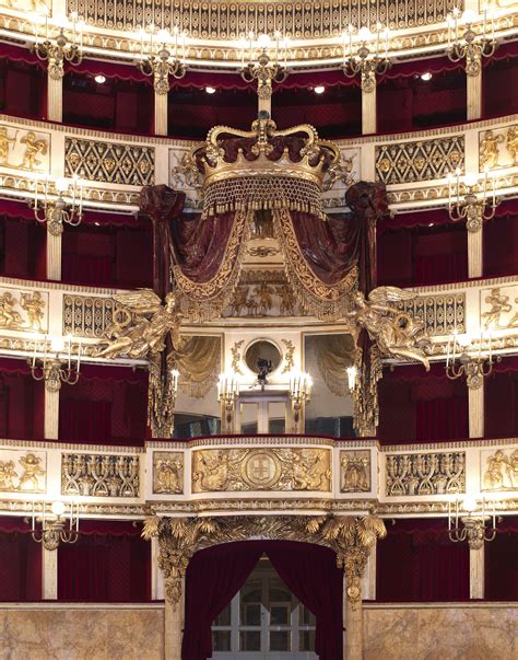 TEATRO SAN CARLO | Napoli, Pompei, Italia