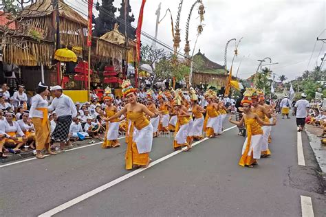 Bali Temple Festivals - Hindu Sacred Rituals