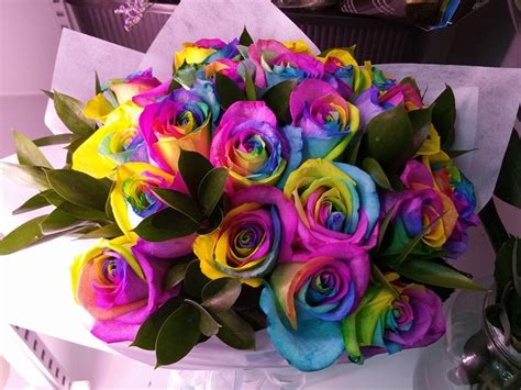 10 Rainbow Rose Bouquet | The Vine Florist