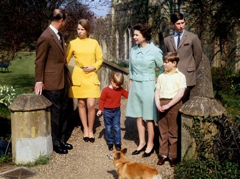 Queen Elizabeth’s Children Through the Years: Photos of the Royals ...