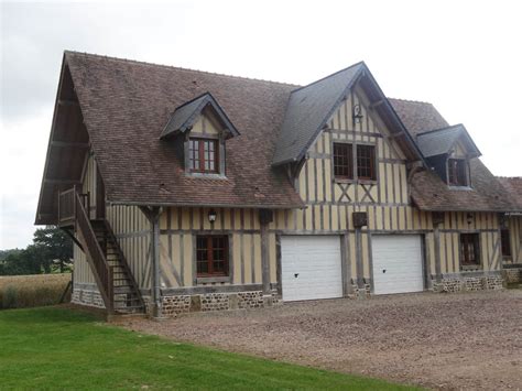 Maison traditionnelle Normande, architecture colombage - Construction ...