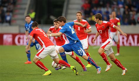 File:2014-05-30 Austria - Iceland football match, Viðar Kjartansson 0198.jpg - Wikimedia Commons