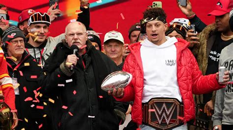 Chiefs Fans Left 'Super Embarrassed' by Team's Disappointing Super Bowl Celebration - Daily ...