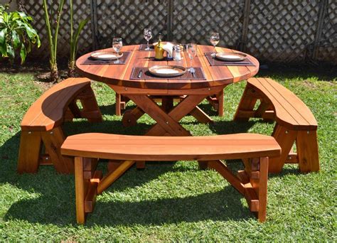 Round Wood Picnic Table with Wheels | Forever Redwood