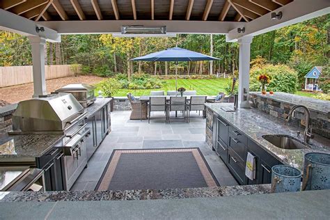 Covered Outdoor Kitchen Ideas & Things to Consider