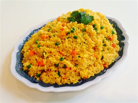 Sofie's Kitchen: Cinco De Mayo Vegetarian Yellow Rice with Vegetables