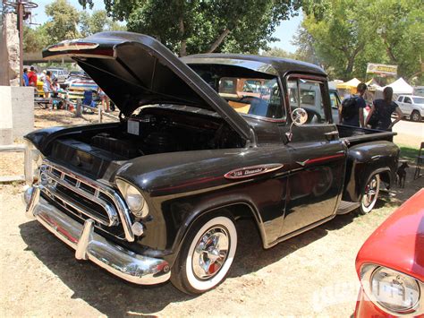 Brothers Classic Truck Show - Lowrider Magazine