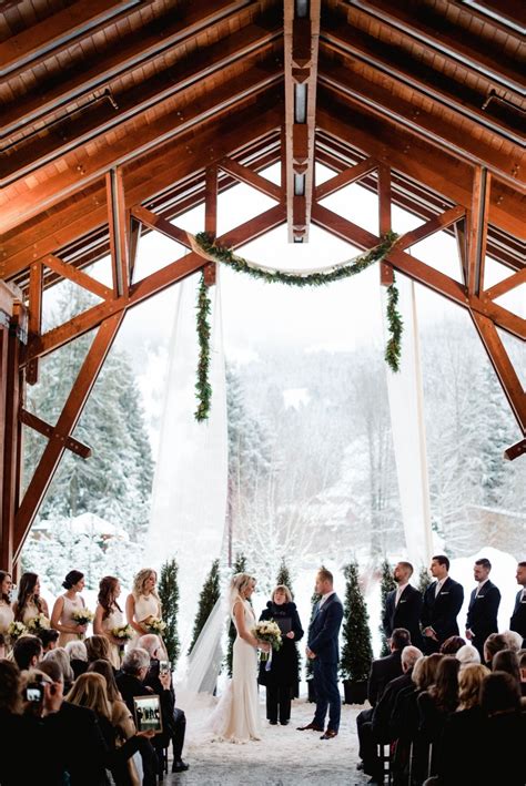 Cozy Up To This Gorgeous Winter Wonderland Wedding In Canada | Winter ...