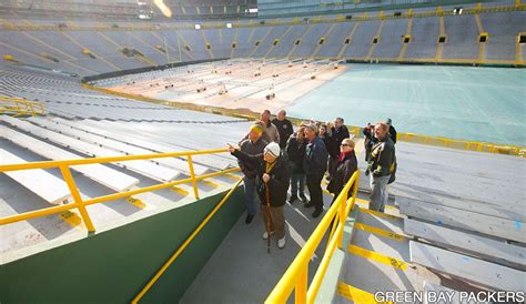 Lambeau Field stadium tours now offering alumni tours