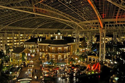 3 Things You Must Do When Visiting The Opryland Hotel In Nashville ...