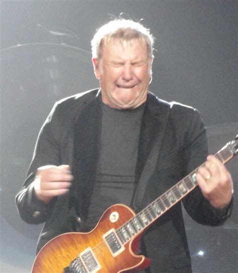 23 Hilarious Guitar Faces You've Probably Made