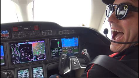 Watch Me Fly The HondaJet Including Tips & Tricks - YouTube