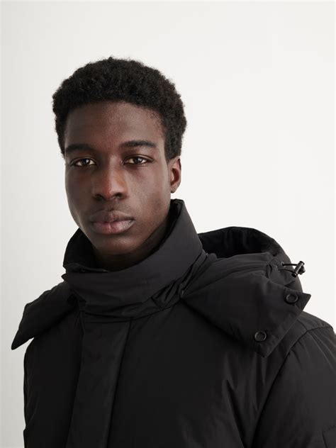OUTLINE DIAG QUOTE PUFFER | Off-White™ Official Site