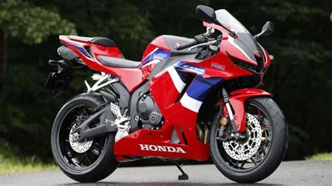 HONDA CBR 600RR ESTÁ DE VOLTA – Autoentusiastas