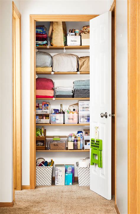 How to Organize a Small Closet with Smart Storage