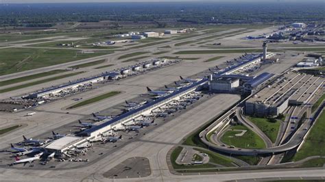 Detroit Metro Airport is a 3-Star Airport | Skytrax