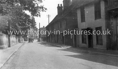 Street Scenes - Great Britain - England - Essex - Coggeshall - Old and ...