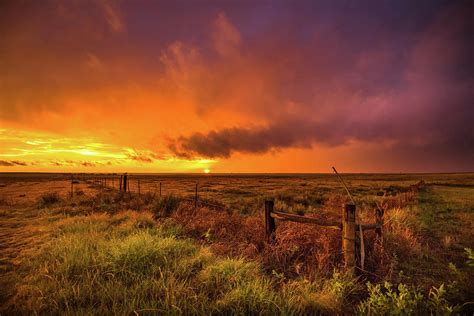 Sunset on the Plains - Scenic Sky in Oklahoma Panhandle Photograph by ...