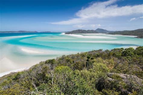 Premium Photo | Whitehaven beach at whitsunday island