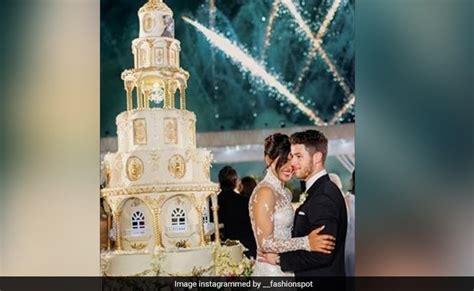 Priyanka Chopra And Nick Jonas' Exquisite Wedding Cake Was A Towering 18-Ft Dessert!