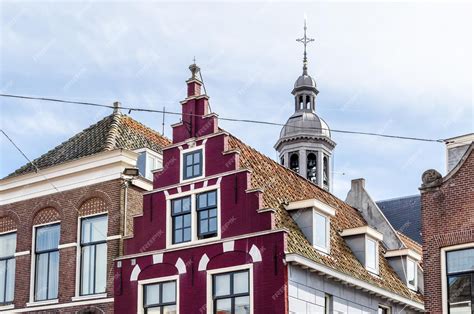 Premium Photo | Traditional dutch architecture in alkmaar the netherlands