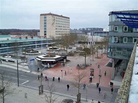 File:Wolfsburg Porschestraße Rathaus.JPG - Wikimedia Commons